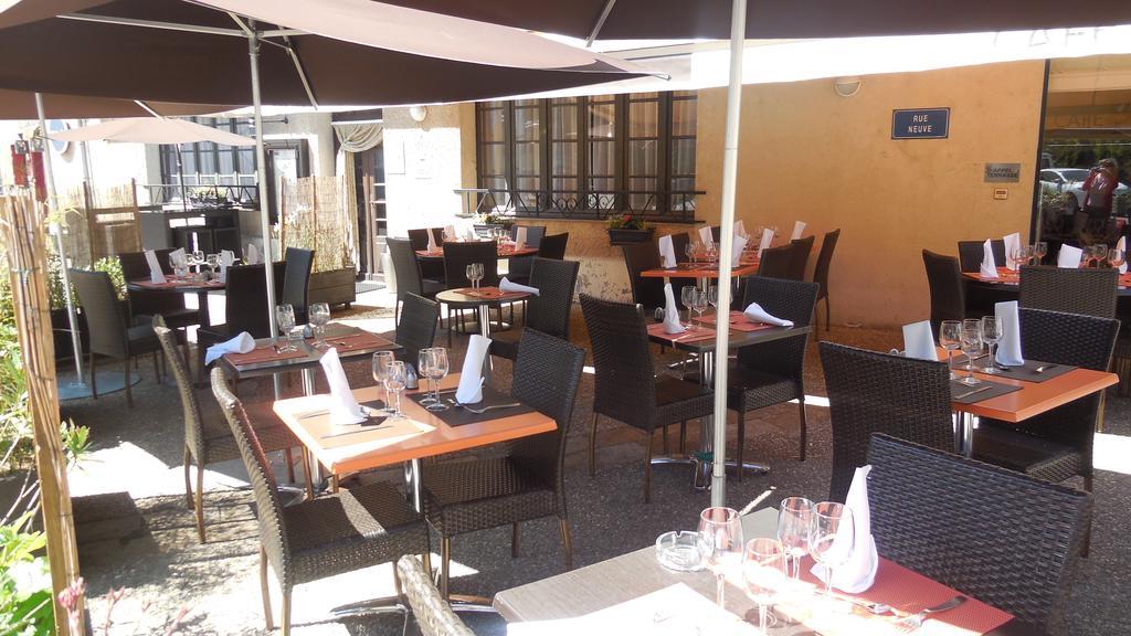 Logis Hotel Restaurant Des Voyageurs Pont-de-Salars Екстериор снимка