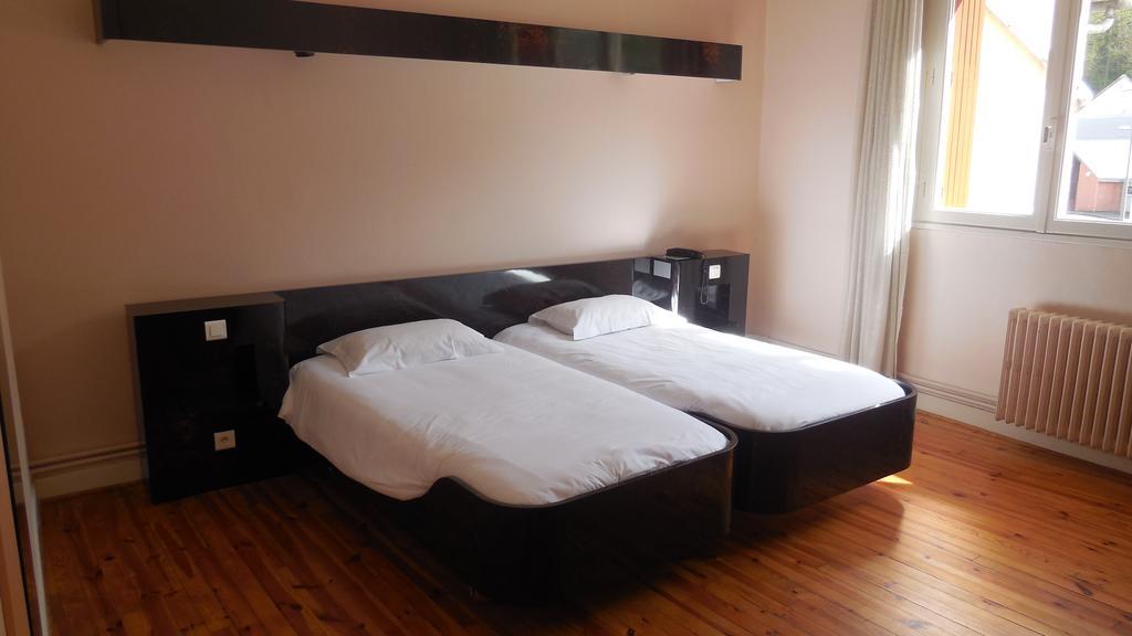Logis Hotel Restaurant Des Voyageurs Pont-de-Salars Стая снимка