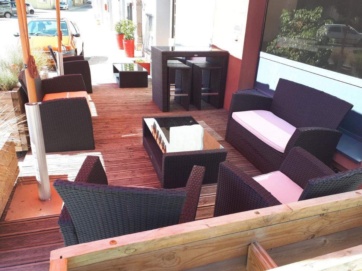 Logis Hotel Restaurant Des Voyageurs Pont-de-Salars Екстериор снимка