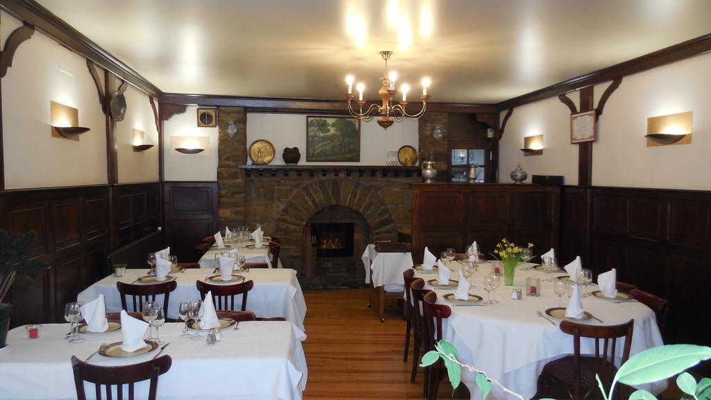 Logis Hotel Restaurant Des Voyageurs Pont-de-Salars Екстериор снимка