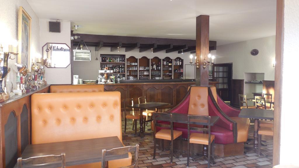 Logis Hotel Restaurant Des Voyageurs Pont-de-Salars Екстериор снимка
