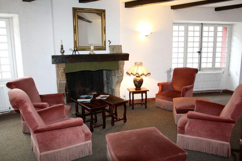 Logis Hotel Restaurant Des Voyageurs Pont-de-Salars Екстериор снимка