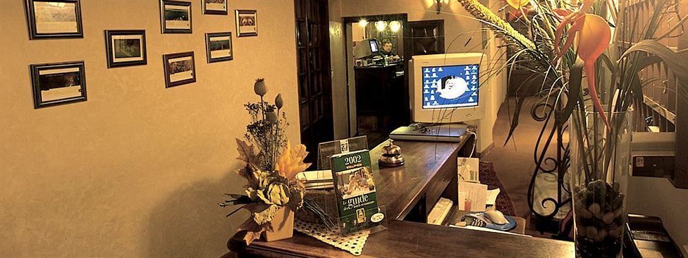 Logis Hotel Restaurant Des Voyageurs Pont-de-Salars Екстериор снимка