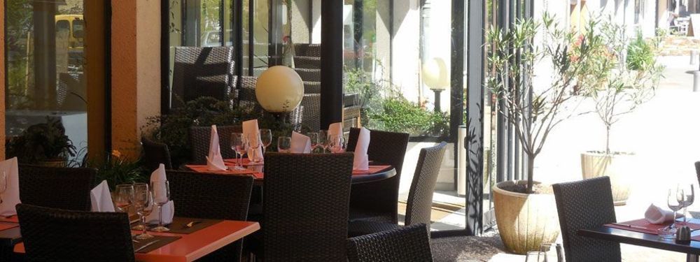 Logis Hotel Restaurant Des Voyageurs Pont-de-Salars Екстериор снимка